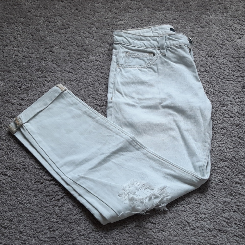 High Rise Light Washed Mom Jeans